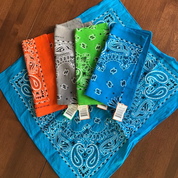 CTS Scarf Accessories - 5 Bandanas - 4 NWT!